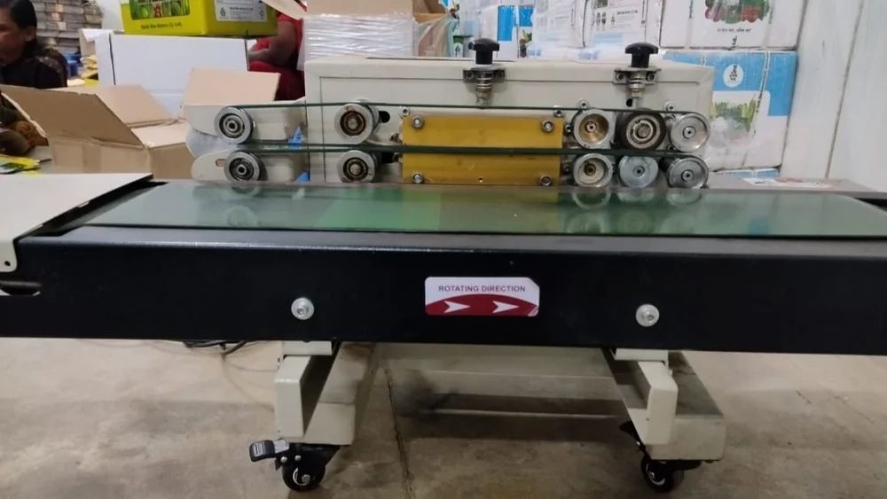 Baby horizontal band sealer